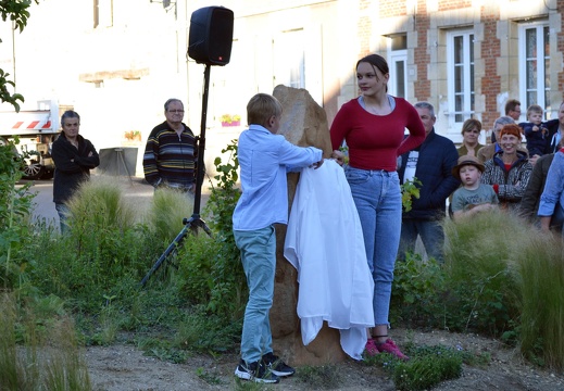 Dévoilement de la stèle