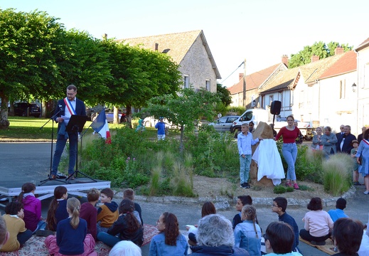 Dévoilement de la stèle