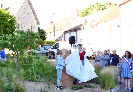 Dévoilement de la stèle