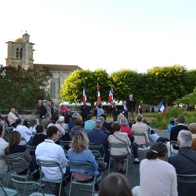 Cérémonie pour les Justes de la commune