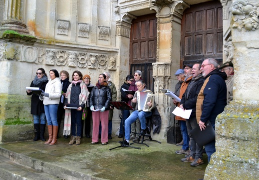 Chants interprétés par le Petit Choeur Palpitant de Montjavoult