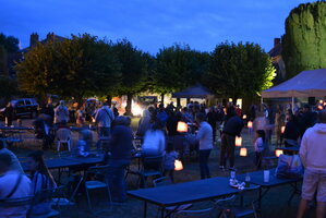 Début de la marche aux flambeaux