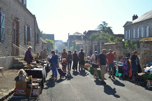 Brocante Montjavoult