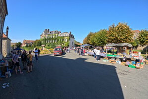 Brocante Montjavoult